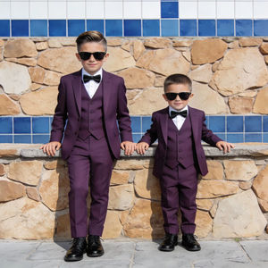 Ensemble de costume formel 3 pièces violet pour garçons avec gilet et nœud papillon – Tenue de smoking pour enfants pour mariage et fête - Product Image 1