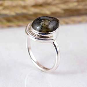Handmade 925 Sterling <b>Silver</b> Natural Blue Labradorite Pear Shape Bezel <b>Set</b> Boho & Hippie Style Party <b>Ring</b> - Product Image 4