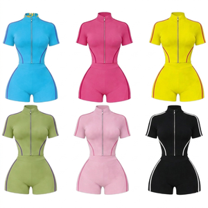 Conjunto Deportivo Personalizado para Mujer, Chaqueta con Cuello Alto y Pantalones Cortos con Logotipo Bordado, Conjunto de 2 Piezas para Gimnasio, Ropa Deportiva para Mujer - Product Image 2