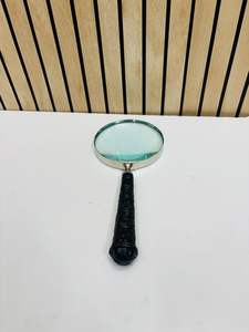 Lupa de Mano de Latón Hecha a Mano de 4'' con Mango de Diseño |   Lente Clásica de Inspección y Lectura - Product Image 5