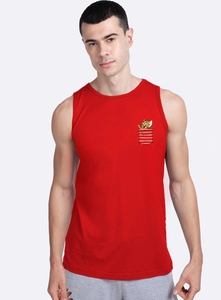 เสื้อกล้ามผู้ชายสีแดง คอกลม ปักโลโก้ด้านหน้า สไตล์ลำลอง ผ้าถัก - Product Image 4