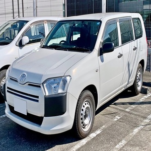 Toyota Probox Mini Bus GL Van Usada, Duradera y Eficiente en Consumo de Combustible, Modelo 2024 2025, con Asientos de Cuero y Opción de Techo Solar - Product Image 3