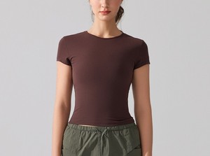 Camiseta Deportiva para Mujer, de Manga Corta, Ajustada, Transpirable, de Secado Rápido, con Logotipo Personalizado OEM, Precio de Fábrica China Bangladesh - Product Image 3