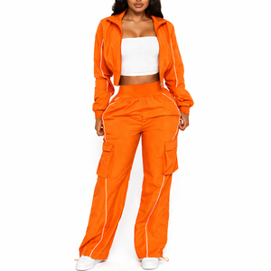 Ensemble survêtement coupe-vent deux pièces pour femme, pantalon cargo en nylon, veste zippée, tenue streetwear, logo personnalisé - Product Image 3