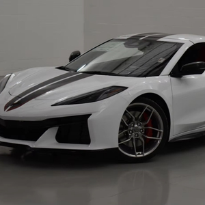 Chevrolet Corvette Z06 1LZ 2026 de Lujo Certificado, Coupé con Tracción Trasera - Product Image 1