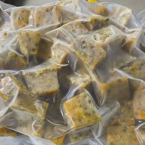 Zumo de maracuyá congelado de Vietnam en cubo/Cáscara de maracuyá congelada IQF para producción de jugo, jarabe y saborizante de bebidas - Product Image 3