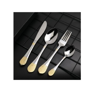 Couverts en acier inoxydable fiables, conçus pour des repas confortables, offrant une valeur et des performances durables. - Product Image 6