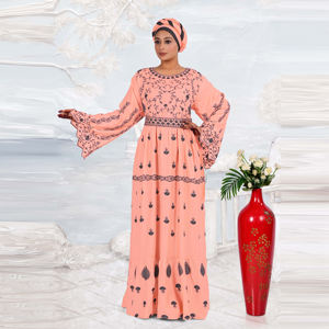 Caftán de Rayón con Estampado Botánico Intrincado, Manga Ancha, Cintura Estructurada y Elegante Silueta Larga hasta el Suelo - Product Image 2