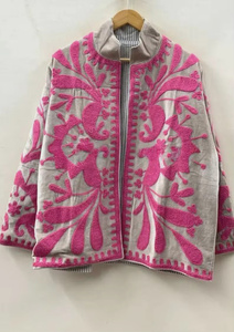 Chaqueta Blusón de Terciopelo con Bordado Floral para Mujer, Cuello Alto, Cierre de Cremallera, Manga Larga, Largo Regular, Bordado a Mano, Color Rosa Gris - Product Image 1