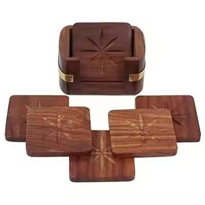 Ensemble de sous-verres en bois faits à la main pour la protection des tasses et la décoration de la table basse - Product Image 4