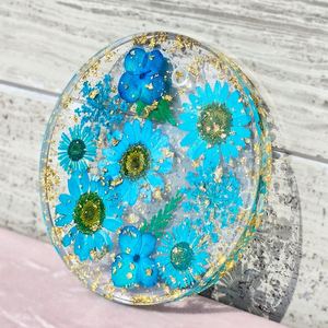 Sous-verre en résine fait main avec fleurs pressées véritables et feuille d'or, sous-verre floral coloré, cadeau unique pour elle, décoration d'intérieur - Product Image 2