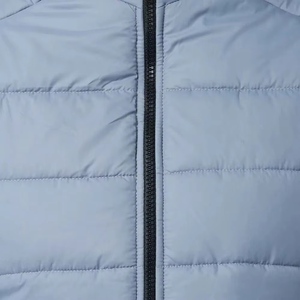 Chaleco Térmico Impermeable y Cortavientos con Capucha Reversible de 360g para Hombre, con Bolsillos - Product Image 6