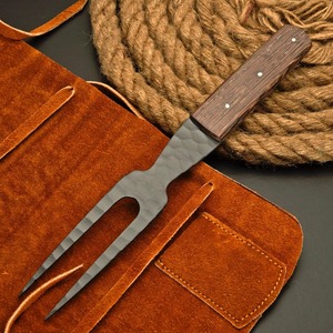 SAZ ENTERPRISES Couteau et fourchette en acier inoxydable faits à la main, finition thermolaquée, manches en bois, ambidextres, avec étui en cuir de qualité supérieure - Product Image 3