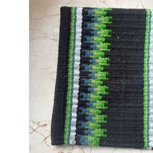 Couverture de selle de cheval western |   Tapis de selle Navajo en mélange de laine |   Design sud-ouest vert et noir |   Équipement équestre OEM personnalisé - Product Image 3