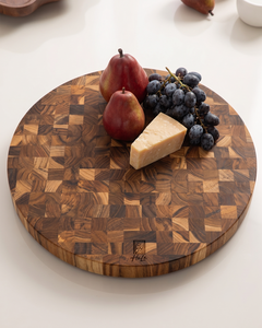 เขียงไม้สักทรงกลมแบบ End Grain พร้อมหูจับด้านใน ใช้กับเครื่องล้างจานได้ อเนกประสงค์สำหรับเตรียมอาหารในครัว - Product Image 3