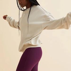 Sweat-shirt à col rond pour femme, design tendance, dernière collection, hiver, noir et beige, 100% coton molletonné, coupe décontractée, personnalisable à l'avant - Product Image 6