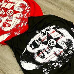 เสื้อยืดโอเวอร์ไซส์สไตล์สตรีท แขนสั้น ผ้าถักลายกราฟิก ทรงหลวม ไหล่ตก ผ้าคอตตอนหนา สำหรับผู้ชาย MICAH CORPORATION - Product Image 2