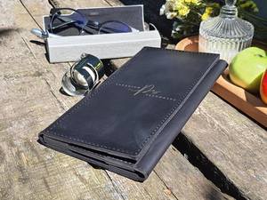 Porta Menús y Listas de Vinos de Lujo al por Mayor, de Cuero Genuino, Resistente al Agua, Ligero, Estilo Clásico para Bodega LMC-0218 - Product Image 4