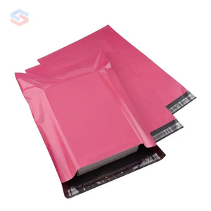 Bolsas de Envío de Polietileno de Marca Privada con Cierre de Cinta Adhesiva, Bolsas de Embalaje Impresas Personalizadas para Ropa y Marcas de Suscripción - Product Image 4