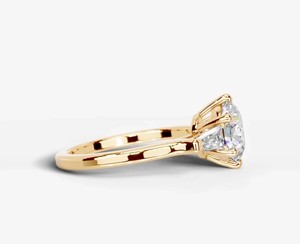 Bague de luxe en moissanite taille Trio, en argent sterling 925 plaqué or 14 carats, certifiée, pour fiançailles, mariage, promesse, fête, cadeau - Product Image 2