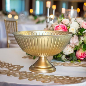 Vase à fleurs en fer doré vintage moderne, centre de table de mariage, urne antique, bol à compote, design floral, résistant à la rouille - Product Image 4