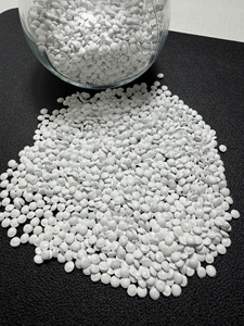 Masterbatch Blanc PE PP PS pour Non-tissés – Haute Opacité et Luminosité pour le Moulage par Injection et le Soufflage de Produits Plastiques - Product Image 1