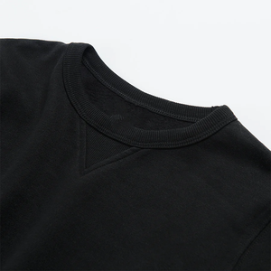 Ensemble de survêtement premium 2 pièces Urban Flex pour adultes, noir, hiver, uni, col rond classique, pantalon de jogging confortable, taille élastique, poignets côtelés - Product Image 3