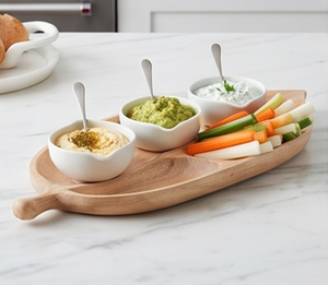 Assiette de service en bois en forme de feuille, design minimaliste fait main, motif végétal, pour la maison, les restaurants et les événements - Product Image 3