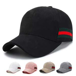 Casquette de baseball noire à 6 panneaux avec bandes latérales rouges et vertes, réglable, unisexe, décontractée, en coton. - Product Image 4