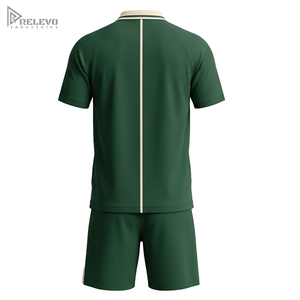 Kit de football personnalisé OEM en polyester/coton sublimé, col polo en V, uniforme de football, short assorti à taille élastique, séchage rapide - Product Image 3