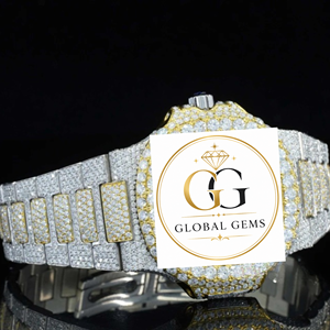 Montre élégante de haute qualité entièrement sertie de diamants en or rose, idéale pour un anniversaire ou une occasion spéciale, disponible à la vente - Product Image 5