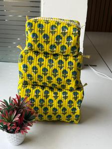 Bolsas de Aseo Amarillas, Juego de Bolsas de Cosméticos Acolchadas con Diseño Floral, Tamaño Mediano, Material Textil Multifuncional, Cierre de Cremallera, Estilo Moderno - Product Image 3