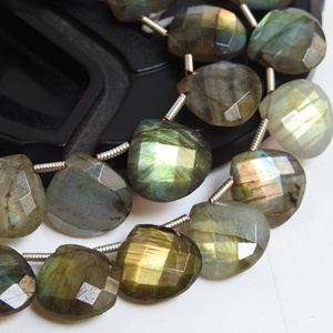 Labradorita facetada en forma de corazón gota de lágrima Multi Flashy Fire hecho a mano piedra suelta mayorista Natural 12x12mm 0,35mm agujero - Product Image 1