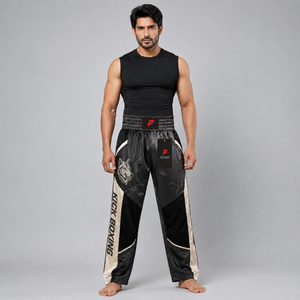 Pantalon de kick-boxing léger, conçu avec des matériaux respirants pour une flexibilité supérieure et des performances fiables. - Product Image 1