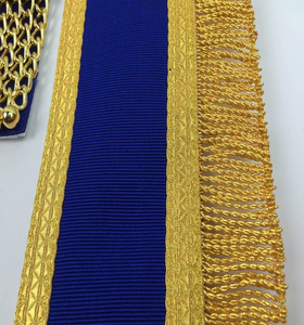 Ensemble complet de regalia maçonnique artisanal provincial, brodé, selon la réglementation anglaise, avec tablier en cuir, col et ruban brodés - Product Image 6