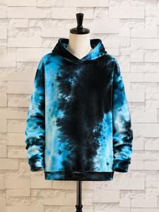 Sudadera con Capucha Personalizada Azul y Negra con Efecto Tie Dye, Sudadera Holgada con Capucha para Hombre y Mujer - Product Image 2