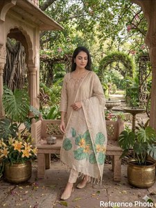 Elegante Salwar Kameez Indio-Pakistaní Completamente Cosido en Tela de Seda con un Toque Moderno para Mujeres a la Última Moda - Product Image 3