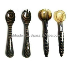 Cuchara de Cuerno de Vaca Pulida a Mano, Artesanía India Ecológica, Grado Alimenticio, Uso Diario Natural, Venta al por Mayor para Bodas - Product Image 1