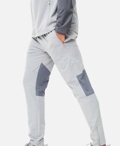 Ensemble coupe-vent tendance pour homme : veste en polyester à blocs de couleur avec ourlet à empiècements et pantalon de jogging à poches zippées et chevilles zippées - Product Image 5