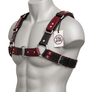 Arnés de Cuero Personalizado para Hombre, Diseño de Hebilla Ajustable, Ajuste Cómodo, Accesorio de Moda - Product Image 1