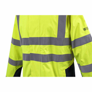 Veste de sécurité haute visibilité en polyester imperméable et respirante, vêtements de travail avec détails réfléchissants, construction durable pour le travail - Product Image 4