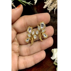 Pendientes de Flor con Cristales de Imitación, Chapados en Oro, de Alta Calidad, Estilo Vintage, para Mujer - Product Image 1