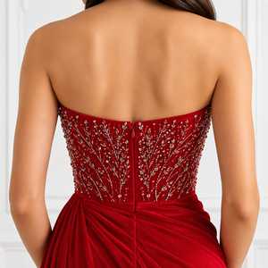Vestido de Noche Largo de Satén Rojo de Lujo sin Tirantes con Adornos de Cristal, Vestido de Fiesta Recto de Diseñador Personalizado, Elegante y Formal - Product Image 3