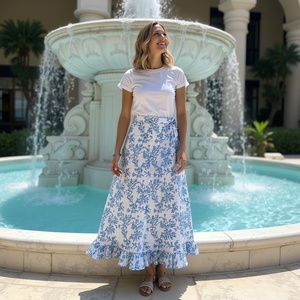 Falda envolvente con estampado de bloque de vid azul y blanco para mujer para Primavera Verano para Casual Glam con blusa de camiseta - Product Image 2