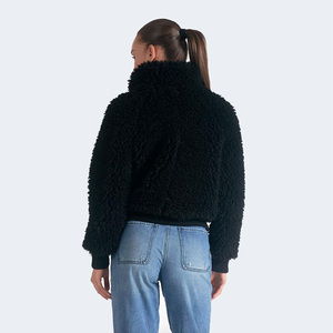Veste en fausse fourrure noire pour femme, fermeture éclair, col montant, manches longues, tricotée, longueur normale, imperméable, réversible - Product Image 2