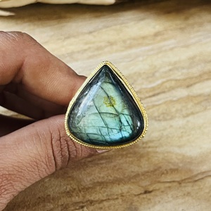 Unique Design Labradorite Vintage <b>Ring</b> 18K Gold Plated Brass Solitaire Jewelry Chunky Large Stone <b>Ring</b> Wholesale <b>Statement</b> <b>Ring</b> - Product Image 4