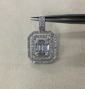 Collier pendentif double halo en diamant naturel rond et baguette 1,43 carats pour femme, en argent sterling plaqué or, serti à griffes, tendance - Product Image 2