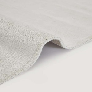 Tapis d'appoint en viscose tissé à la main effet vieilli – Beige soyeux éclatant champagne – Tapis abstrait moderne ultra doux pour salon, chambre et décoration intérieure - Product Image 3