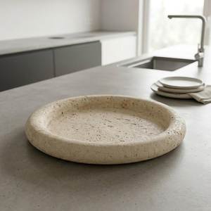 Plateau décoratif en pierre naturelle travertin avec surface polie lisse pour la maison, le bureau et l'affichage d'intérieurs de luxe - Product Image 1