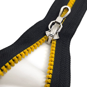 Nouvelle conception de fermeture éclair en résine à glissière libre en plastique cylindrique à verrouillage automatique 5 #   pour vestes - Product Image 5
